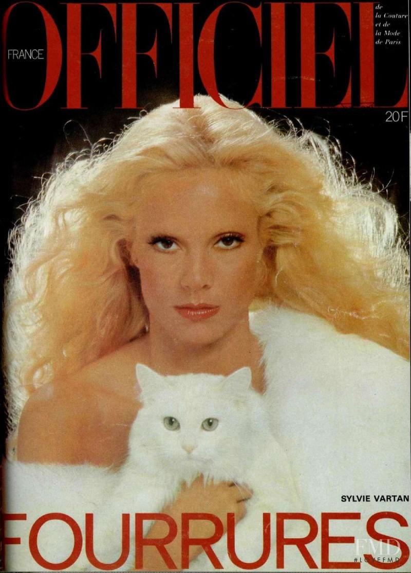 Sylvie Vartan featured on the L\'Officiel France cover from November 1977