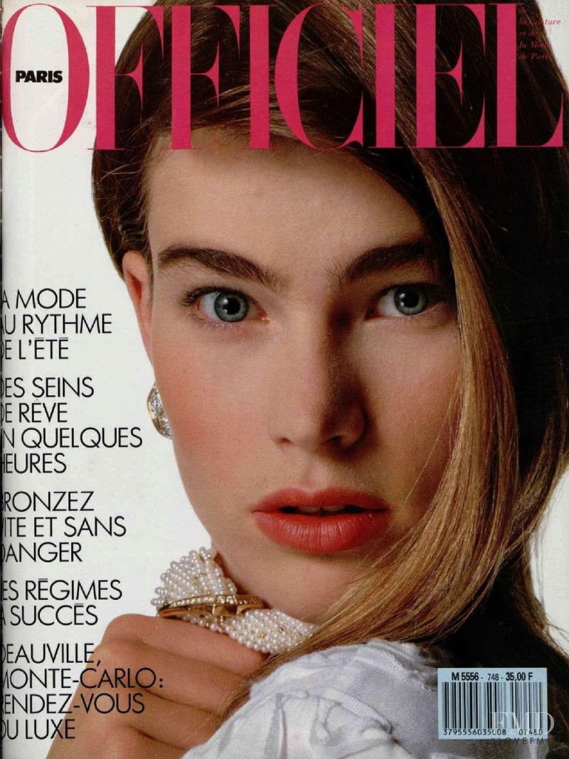  featured on the L\'Officiel France cover from May 1989