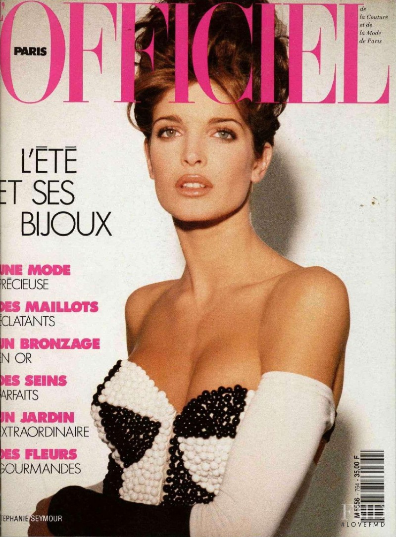 Stephanie Seymour featured on the L\'Officiel France cover from May 1991