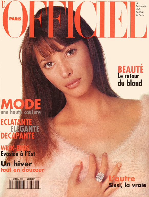 Christy Turlington featured on the L\'Officiel France cover from September 1994