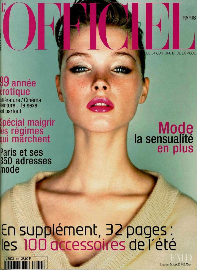 Sharon van der Knapp featured on the L\'Officiel France cover from April 1999
