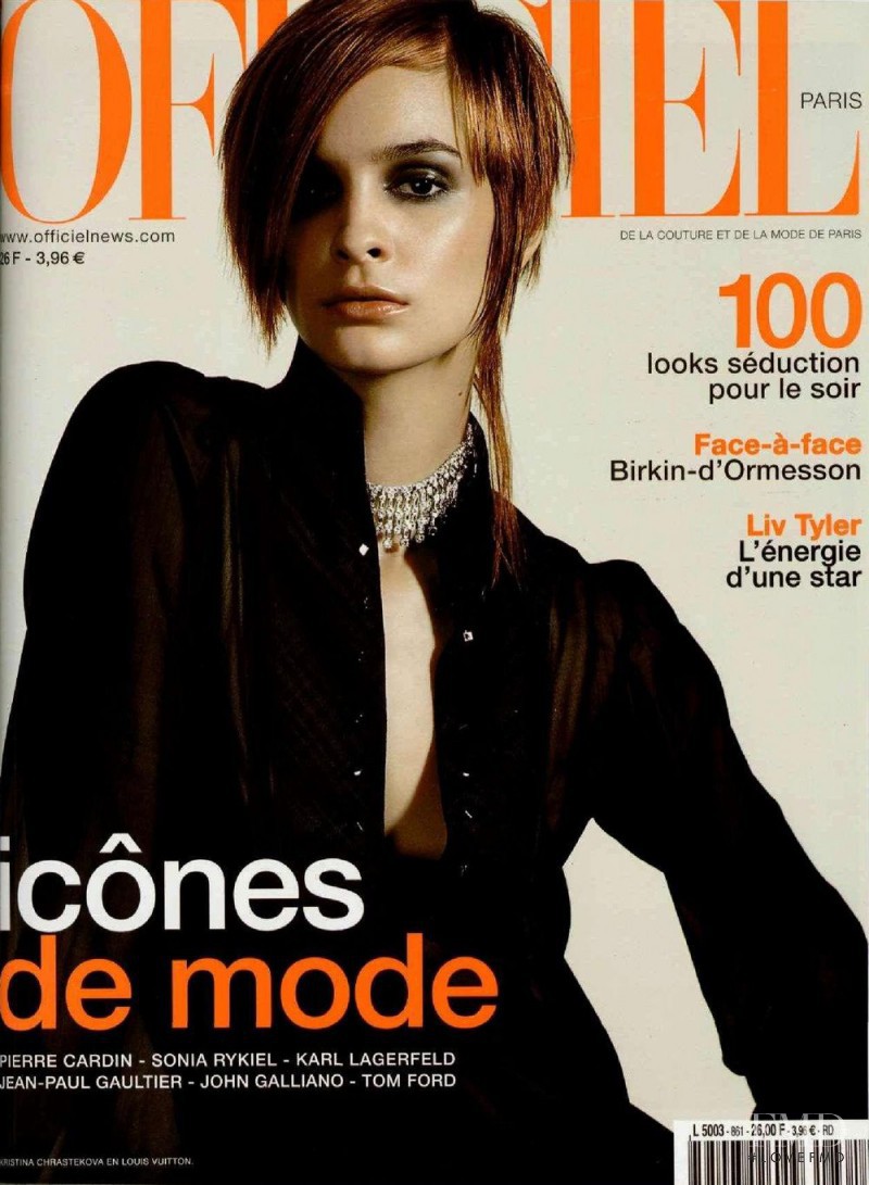 Kristina Chrastekova featured on the L\'Officiel France cover from December 2001