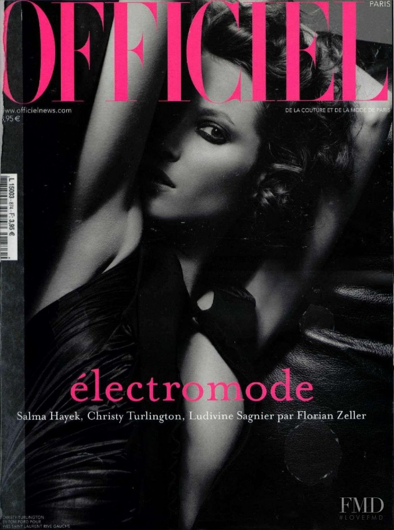 Christy Turlington featured on the L\'Officiel France cover from April 2003