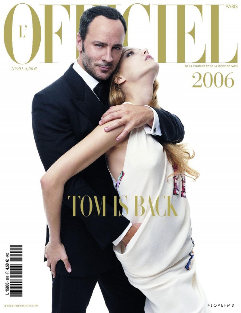  featured on the L\'Officiel France cover from December 2005