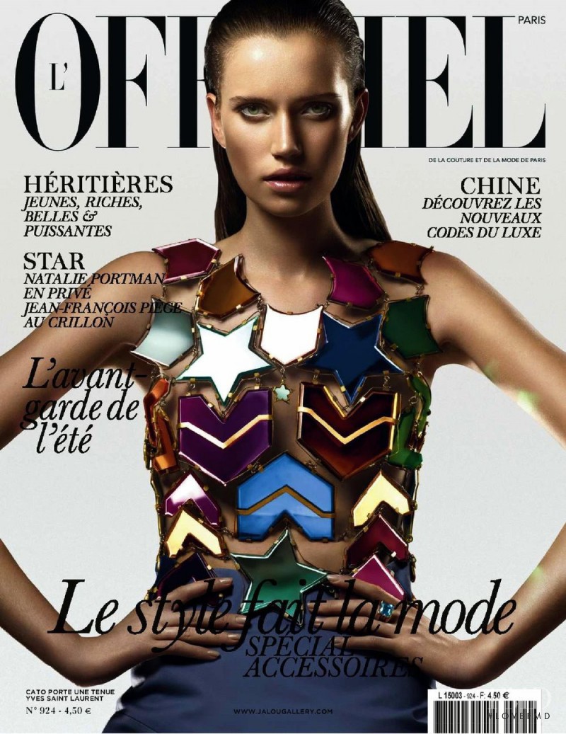 Cato van Ee featured on the L\'Officiel France cover from April 2008