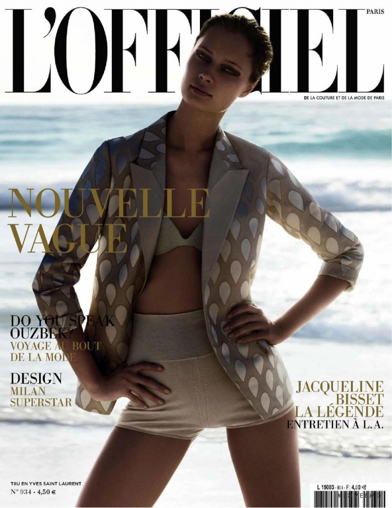 Tiiu Kuik featured on the L\'Officiel France cover from April 2009
