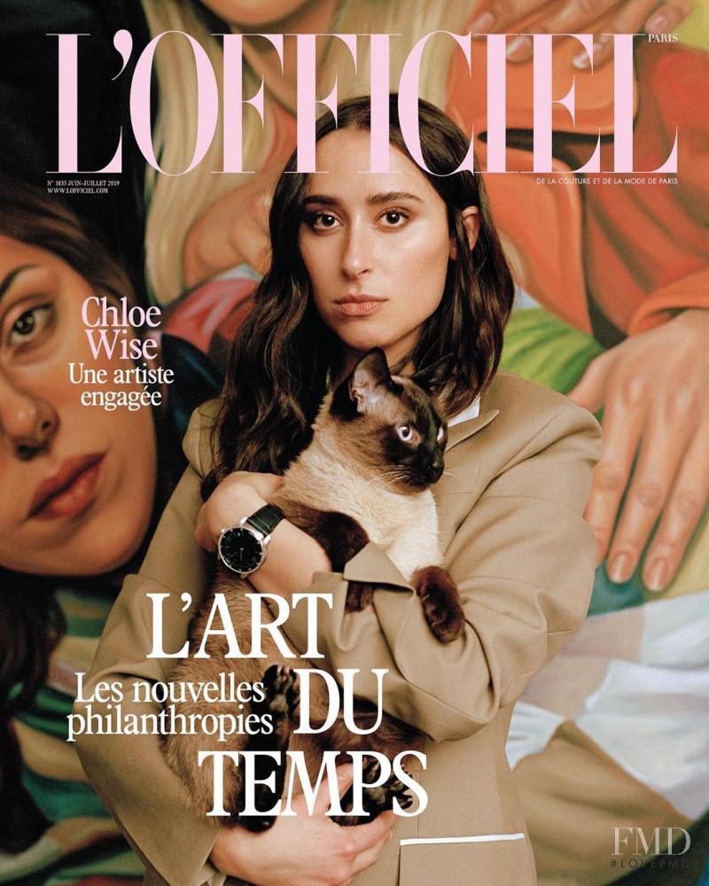  featured on the L\'Officiel France cover from June 2019