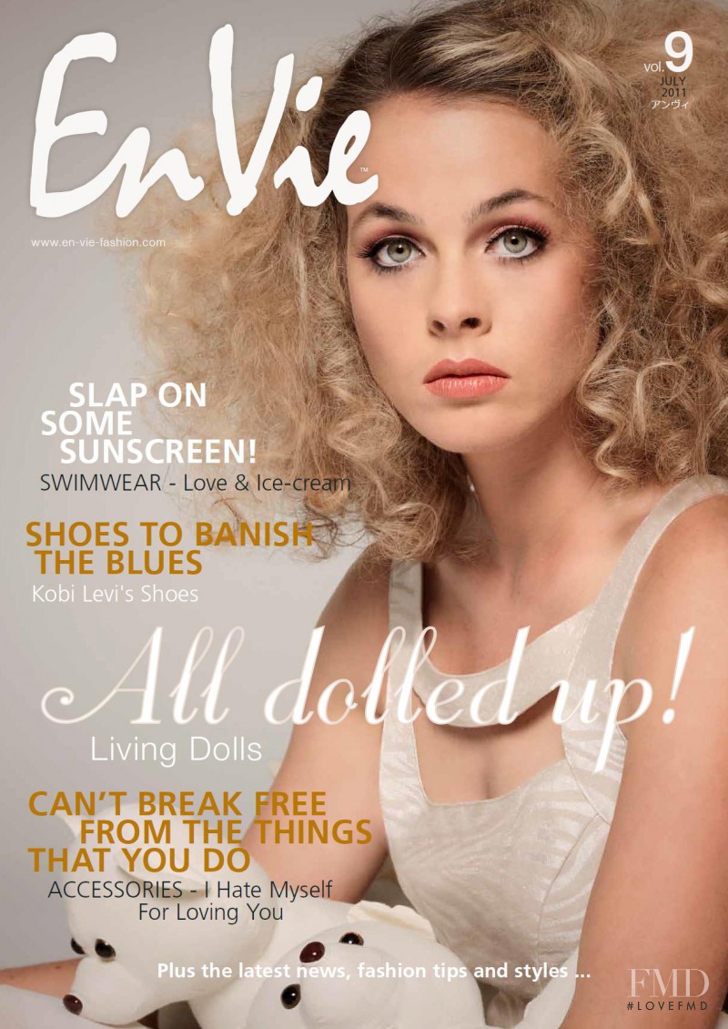 Laura Gleich featured on the En Vie cover from July 2011
