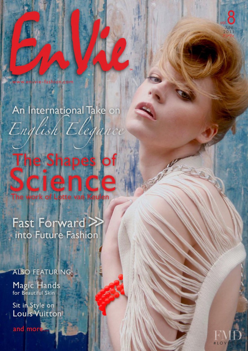 Magdalena featured on the En Vie cover from June 2011