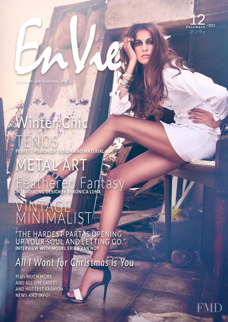 Caroline Sanger featured on the En Vie cover from December 2013