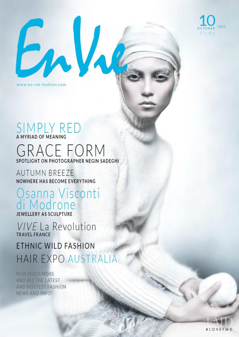 Diana Carl featured on the En Vie cover from October 2013
