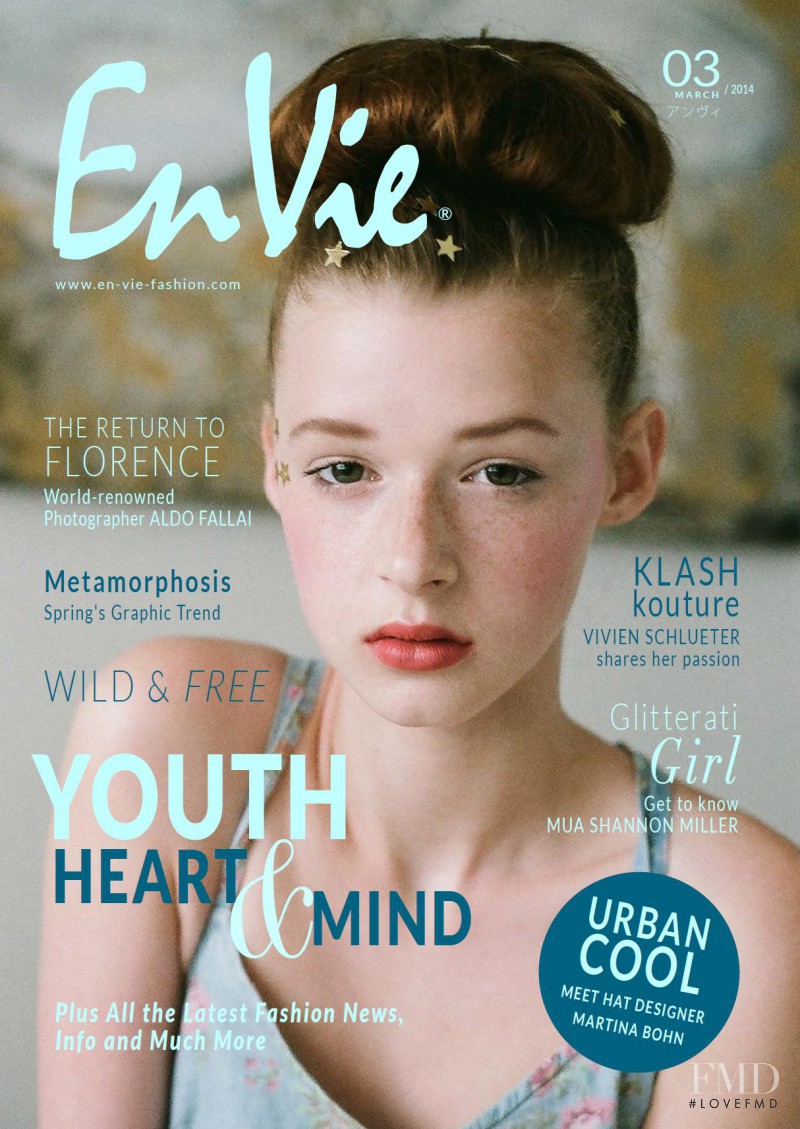 Lizzie featured on the En Vie cover from March 2014