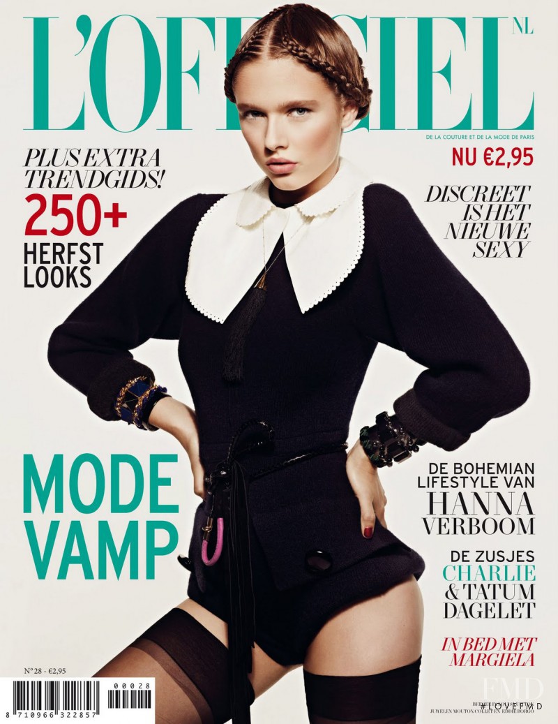 Beegee Margenyte featured on the L\'Officiel Netherlands cover from September 2011
