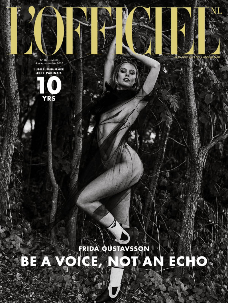 Frida Gustavsson featured on the L\'Officiel Netherlands cover from October 2018