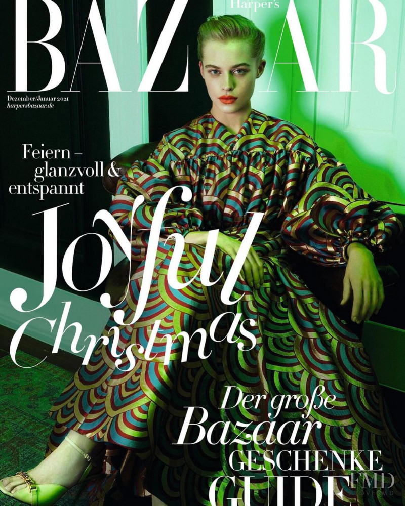 Sarah Saxinger featured on the Harper\'s Bazaar Germany cover from December 2020