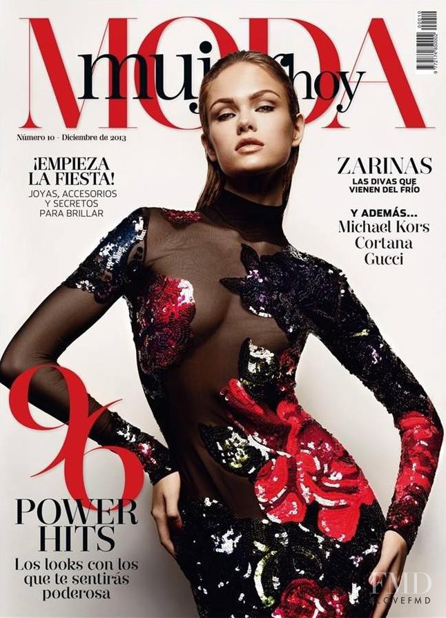 Lada Kravchenko featured on the Mujer Hoy Moda cover from December 2013