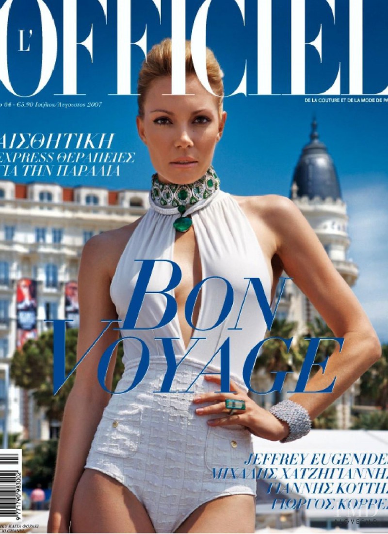  featured on the L\'Officiel Greece cover from July 2007