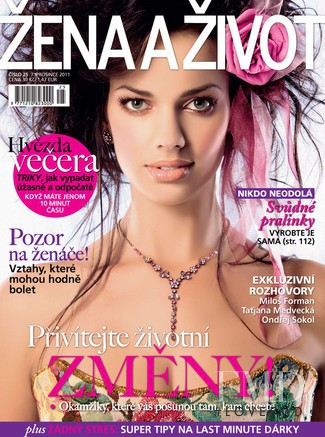  featured on the Zena a zivot cover from December 2011