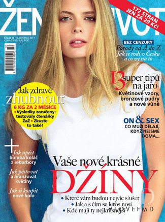 Julia Stegner featured on the Zena a zivot cover from May 2011