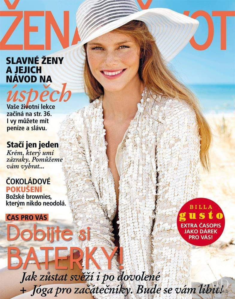  featured on the Zena a zivot cover from September 2014