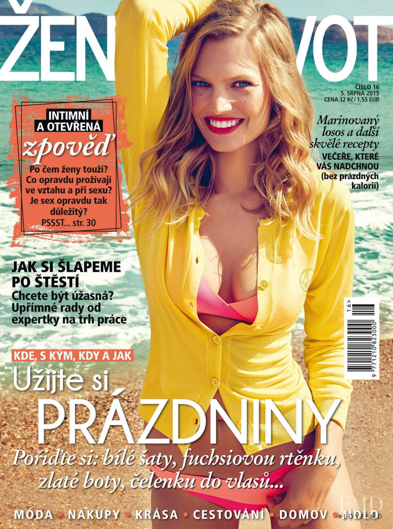  featured on the Zena a zivot cover from August 2015