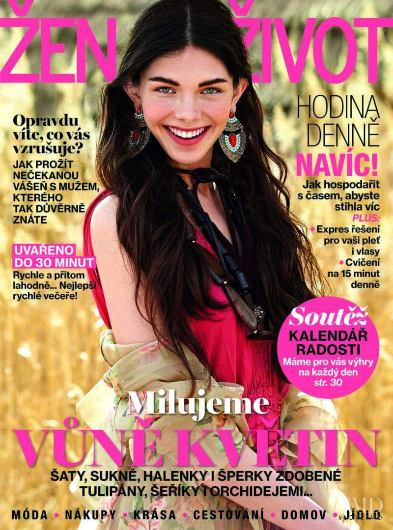  featured on the Zena a zivot cover from April 2017