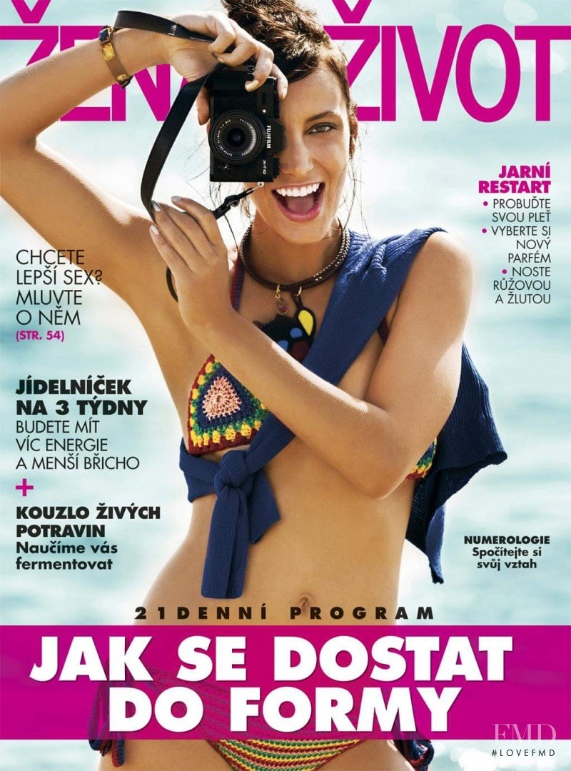  featured on the Zena a zivot cover from April 2019