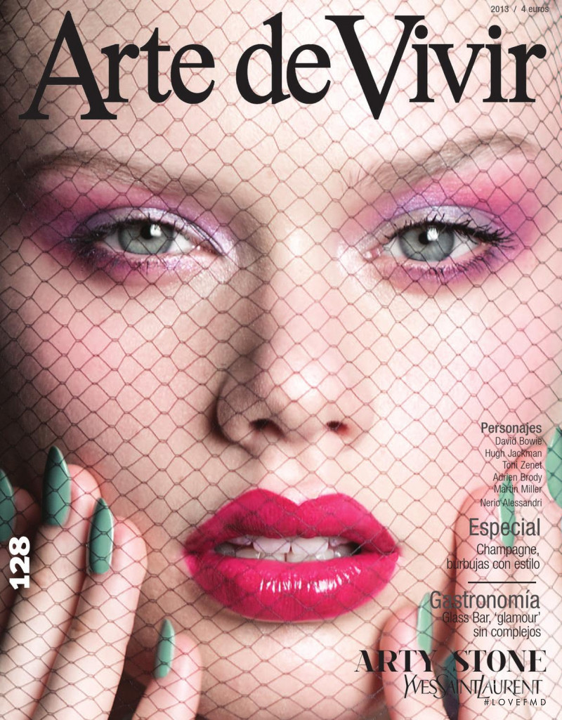  featured on the Arte de Vivir cover from April 2013