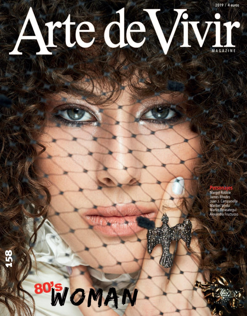 Alison Ferrioli featured on the Arte de Vivir cover from December 2019