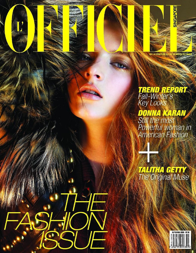 Daria Strokous featured on the L\'Officiel Singapore cover from September 2008
