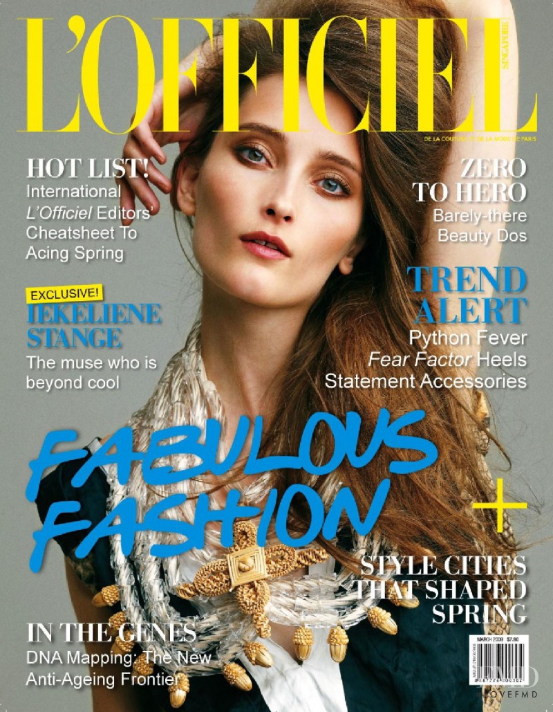Iekeliene Stange featured on the L\'Officiel Singapore cover from March 2009