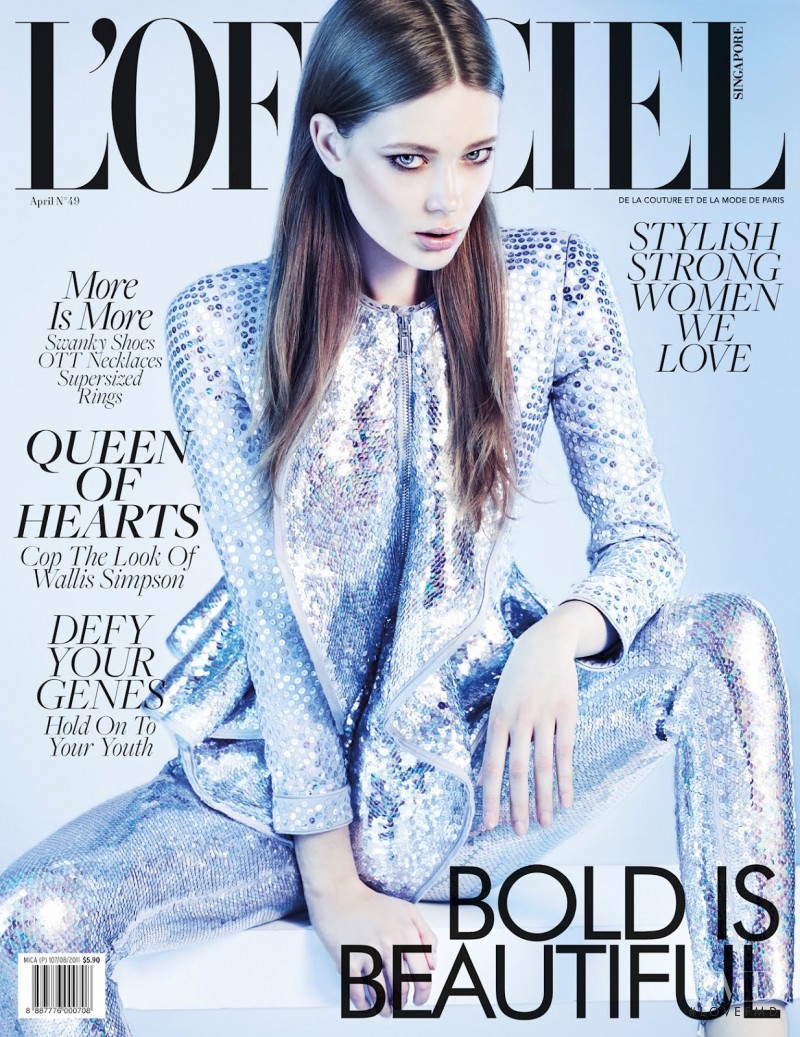 Tanya Katysheva featured on the L\'Officiel Singapore cover from April 2012