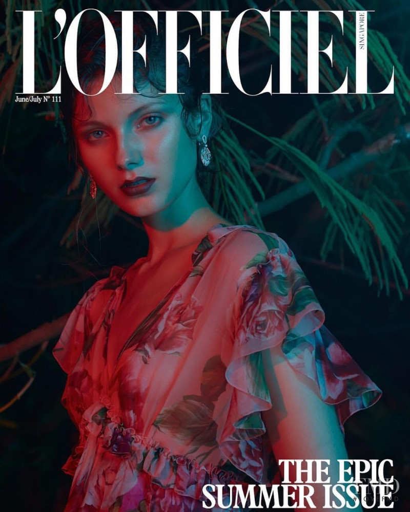 Antonia Garwing featured on the L\'Officiel Singapore cover from June 2018