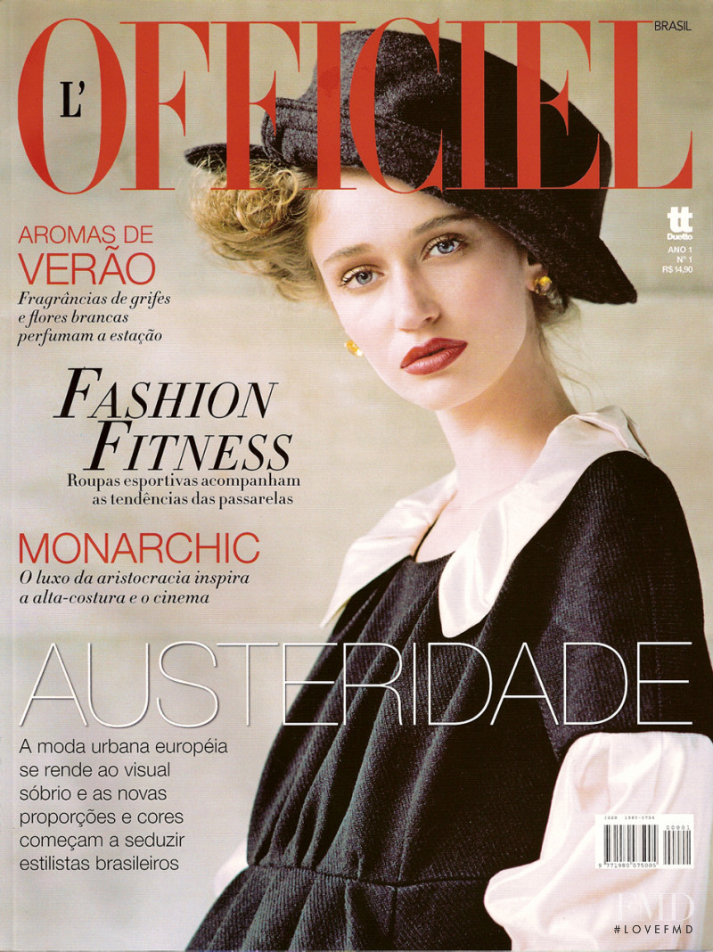  featured on the L\'Officiel Brazil cover from October 2006
