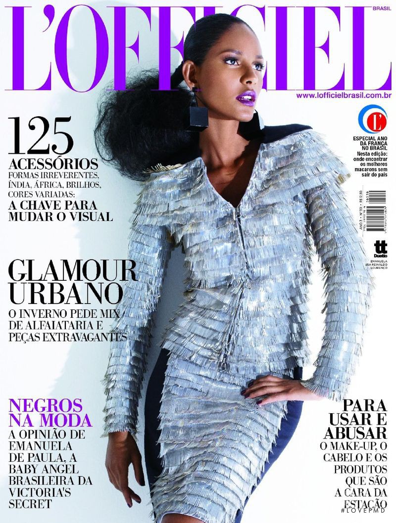 Emanuela de Paula featured on the L\'Officiel Brazil cover from April 2009