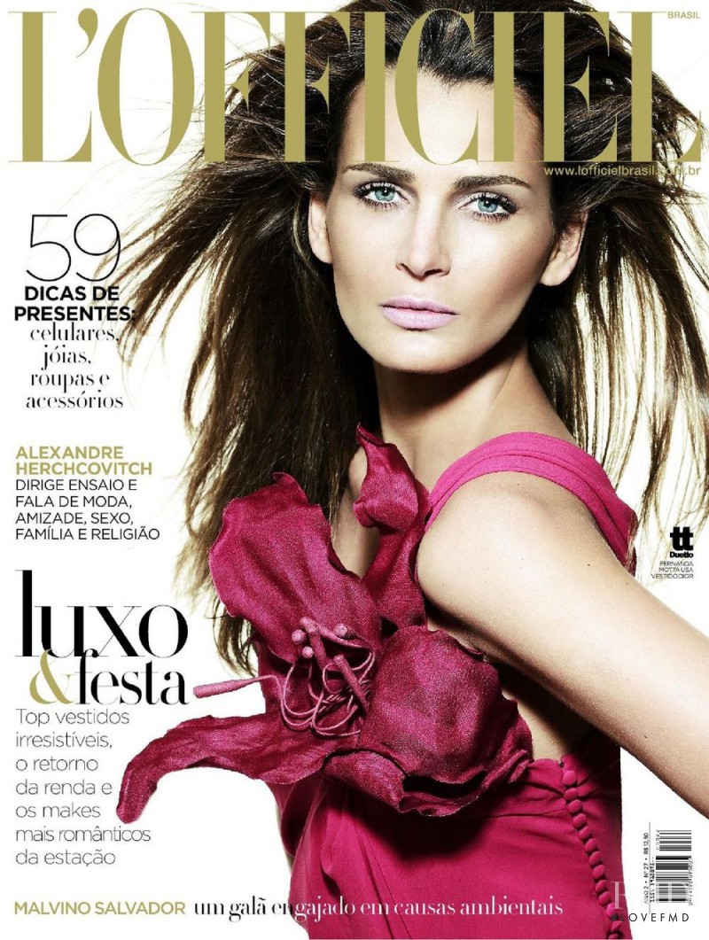 Fernanda Motta featured on the L\'Officiel Brazil cover from January 2009