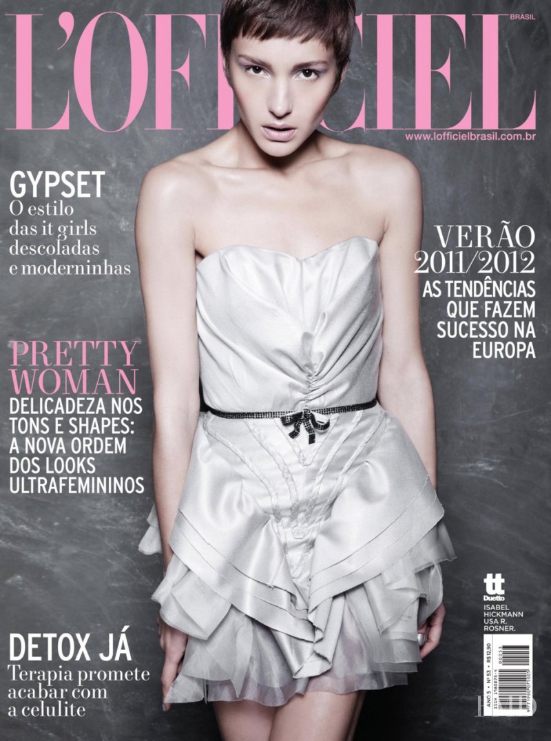 Isabel Hickmann featured on the L\'Officiel Brazil cover from July 2011