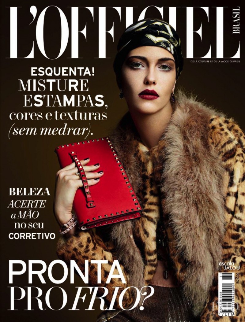 Ana Beatriz Barros featured on the L\'Officiel Brazil cover from May 2013
