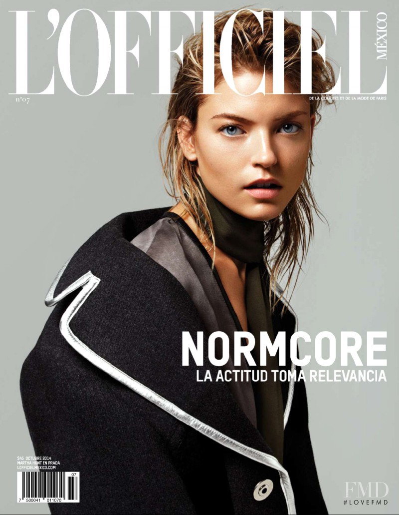 Martha Hunt featured on the L\'Officiel Mexico cover from October 2014