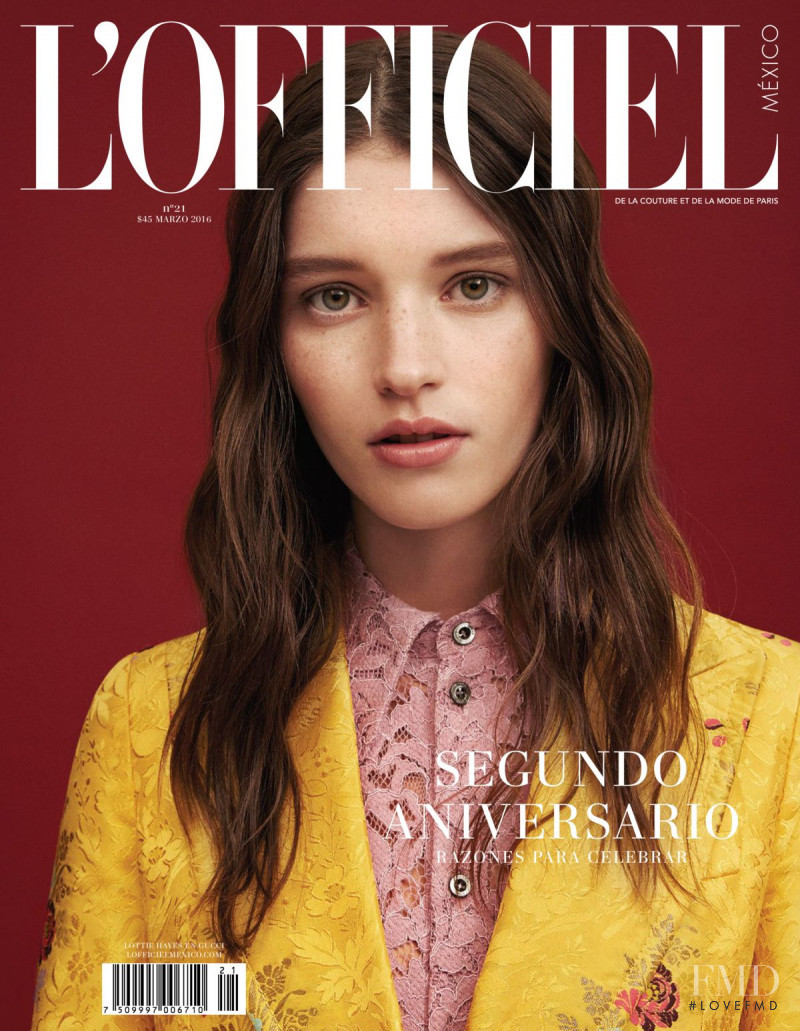 Lottie Hayes featured on the L\'Officiel Mexico cover from March 2016