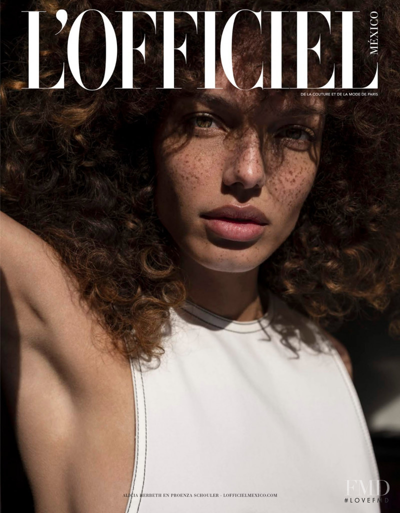 Alicia Herbeth featured on the L\'Officiel Mexico cover from April 2019