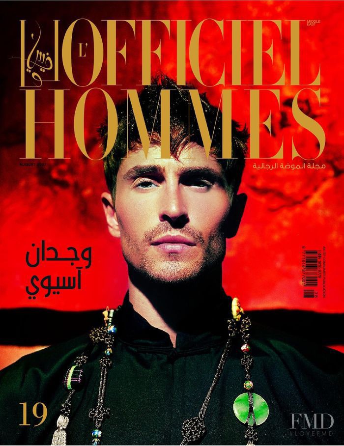  featured on the L\'Officiel Hommes Middle East cover from August 2007