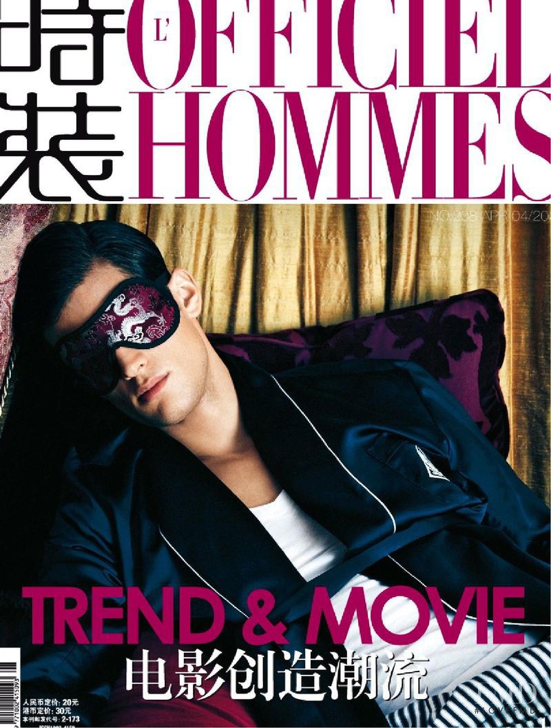  featured on the L\'Officiel Hommes China cover from April 2009