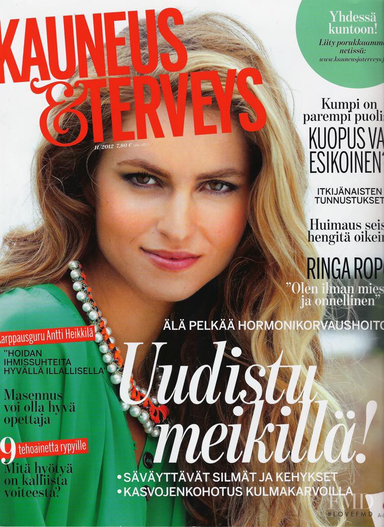 Elinor Zino featured on the Kauneus & Terveys cover from November 2012