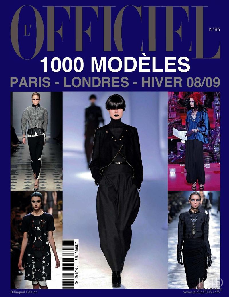  featured on the L\'Officiel 1000 Modeles Paris London cover from November 2007