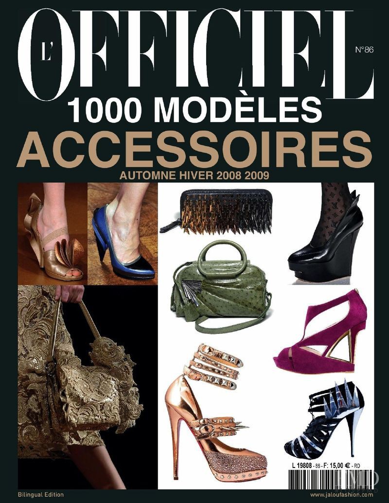  featured on the L\'Officiel 1000 Modele Accessoires cover from February 2007
