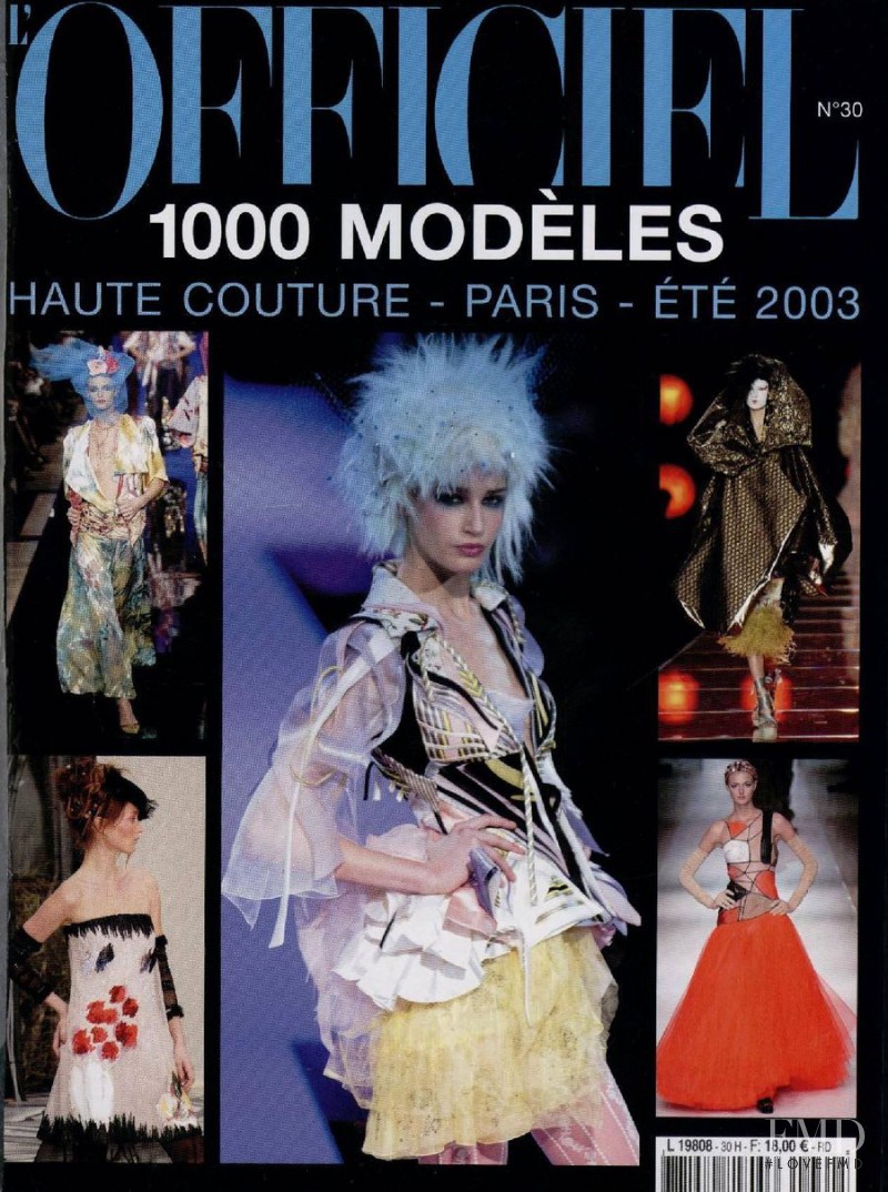  featured on the L\'Officiel 1000 Modele Haute Couture cover from May 2002