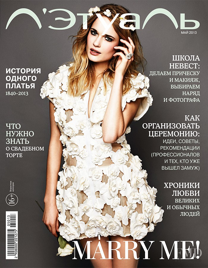 Fie de Jong featured on the L\'Etoile cover from May 2013