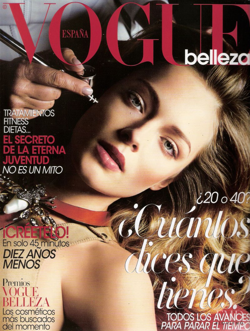 Daria Werbowy featured on the Vogue Belleza Spain cover from November 2011