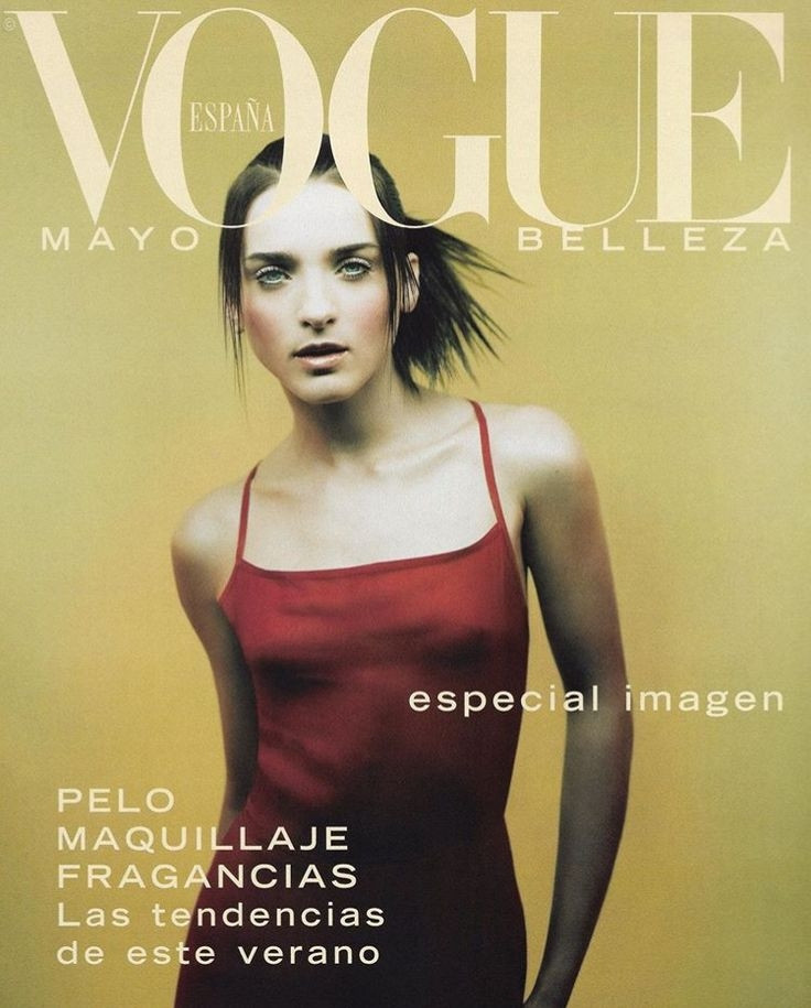 Michele Hicks featured on the Vogue Belleza Spain cover from May 1997